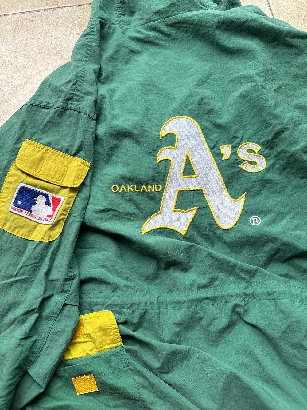 Oakland A's Athletics 90s TURBO windbreaker Trench jacket L green gold MLB vtg